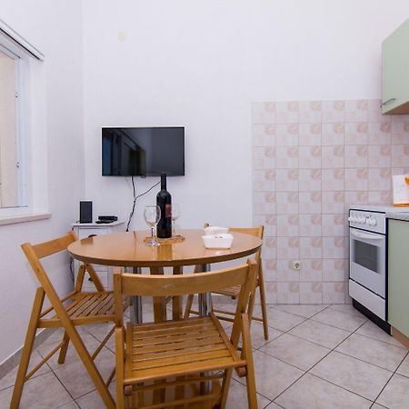 Apartments Ivica - Garden Terrace สลาทิเน ภายนอก รูปภาพ