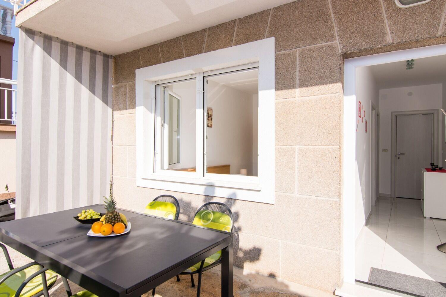 Apartments Ivica - Garden Terrace สลาทิเน ภายนอก รูปภาพ