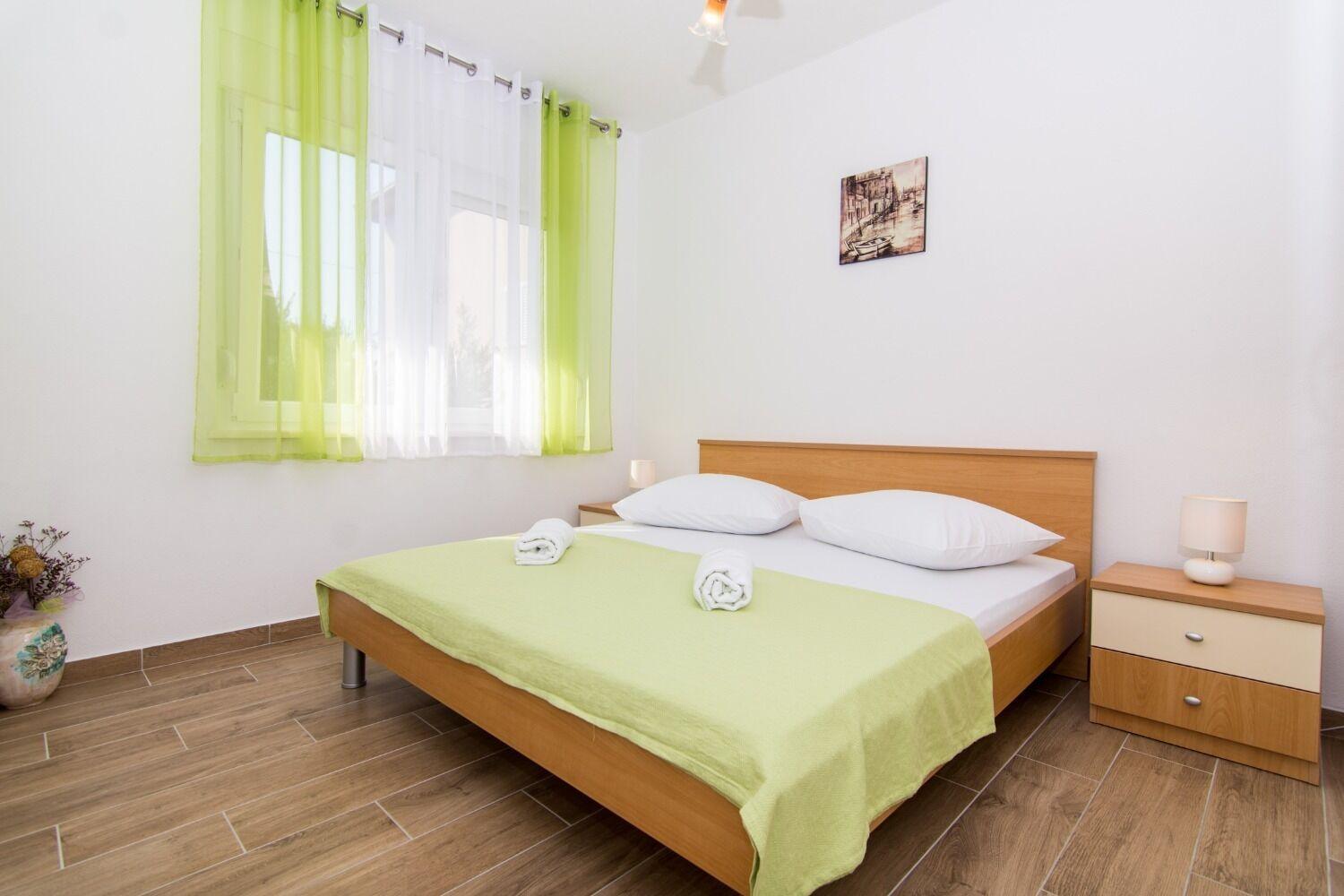 Apartments Ivica - Garden Terrace สลาทิเน ภายนอก รูปภาพ