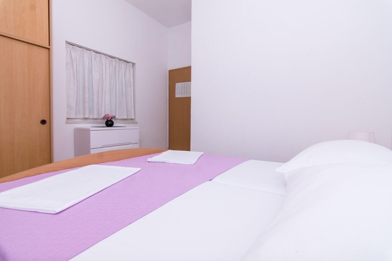Apartments Ivica - Garden Terrace สลาทิเน ภายนอก รูปภาพ