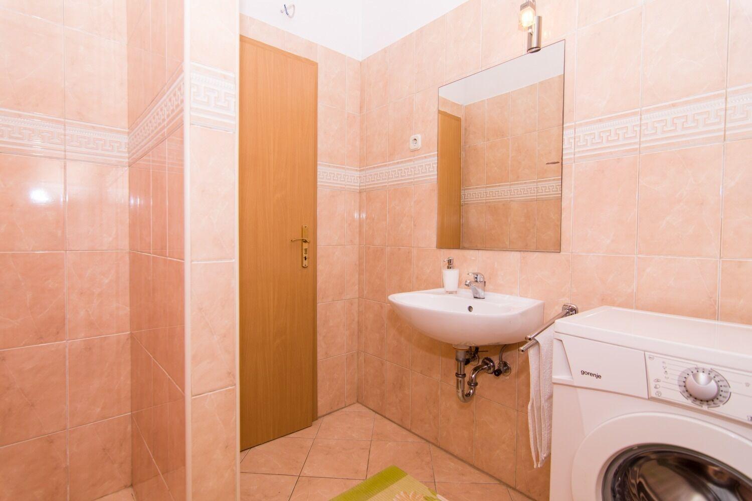 Apartments Ivica - Garden Terrace สลาทิเน ภายนอก รูปภาพ